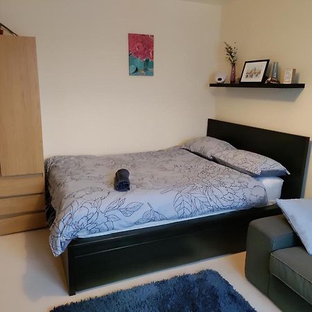 Double Room In A Top Floor Shared Apartment Northampton Exterior foto
