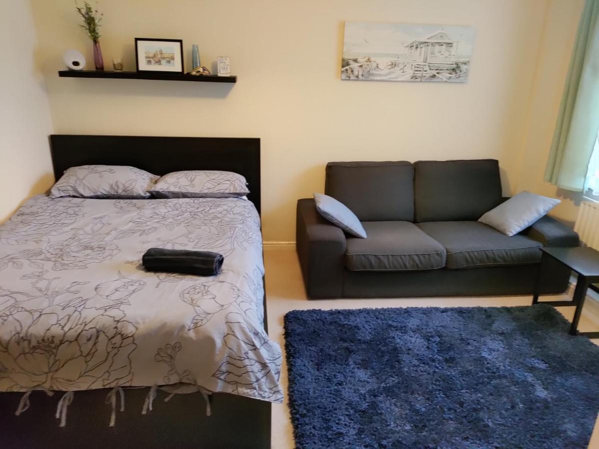 Double Room In A Top Floor Shared Apartment Northampton Exterior foto